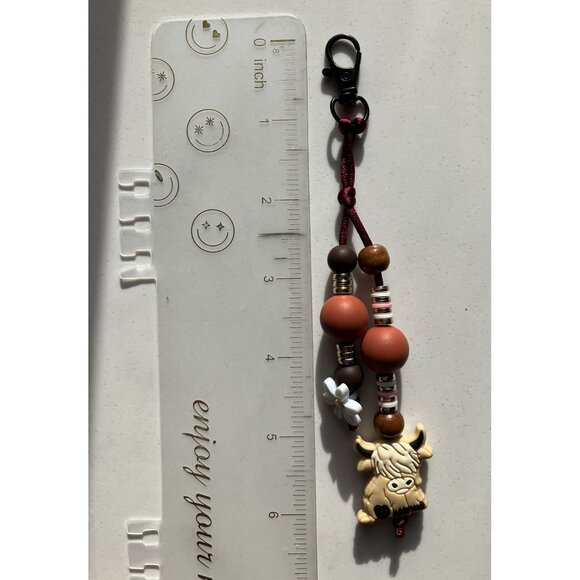 Highland Cow/Daisy Pink-White-Brown-Gold-Maroon Keychain Bag Water bottle Charm - Picture 5 of 5